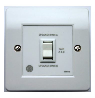 QED WM15 2 Way Parallel Wall Mounted Switch
